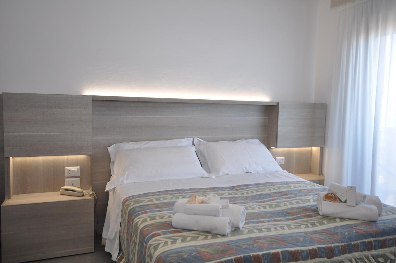 Hotel Alhambra Rimini Kültér fotó